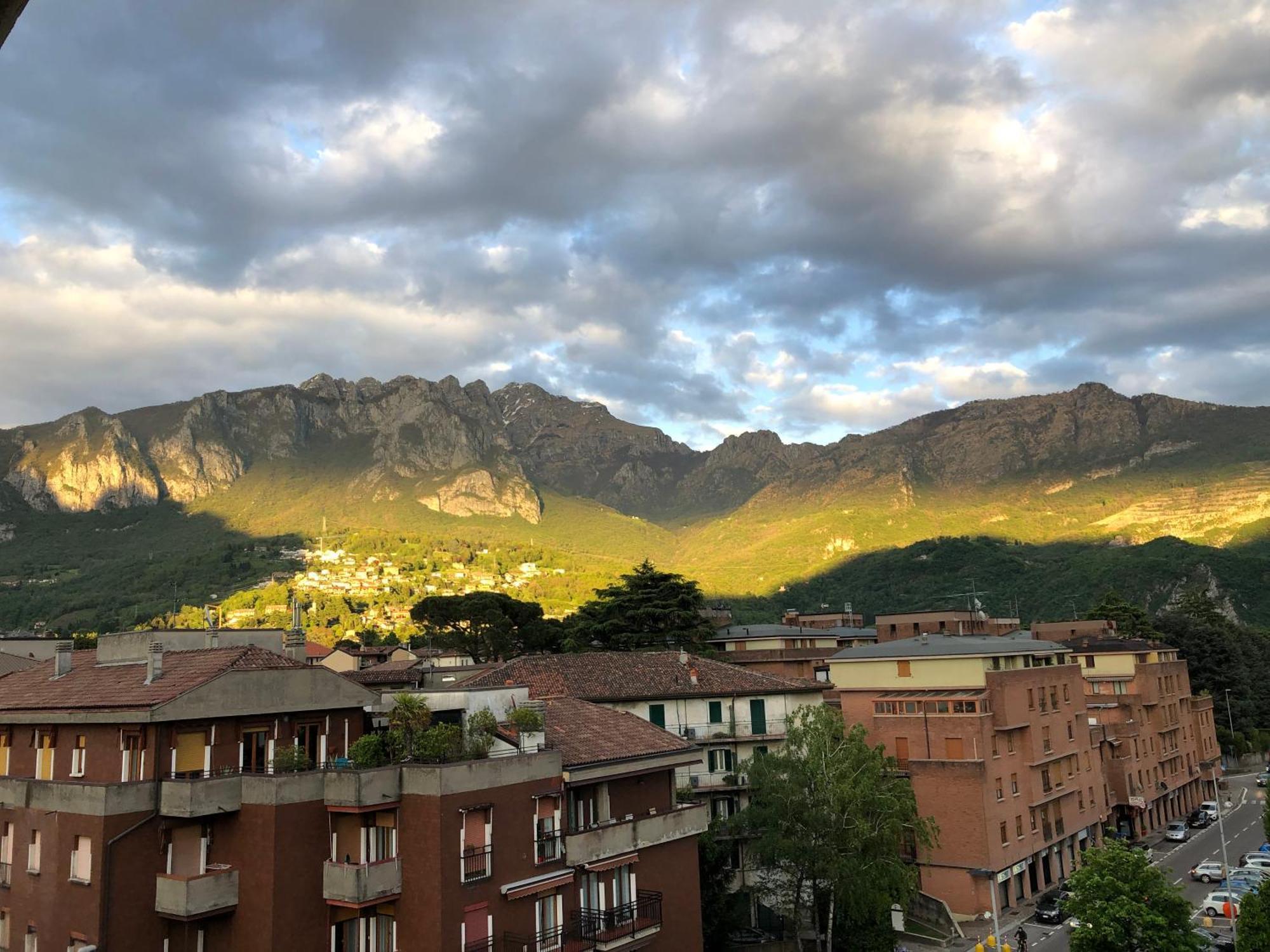 Bright Penthouse Close To Center With Terrace And Lake View Lecco Extérieur photo
